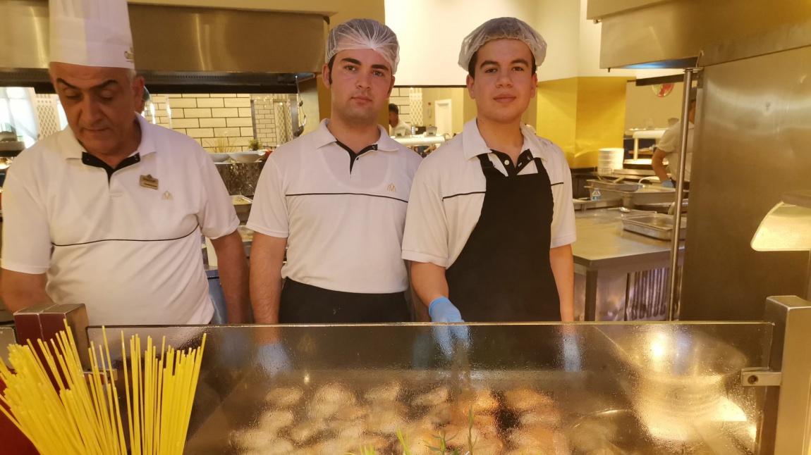 ÖĞRENCİLERİMİZ GRANADA LUXURY HOTELS BELEK'TE STAJ EĞİTİMİNE DEVAM EDİYOR.